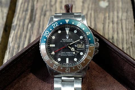 what does gmt mean in watches